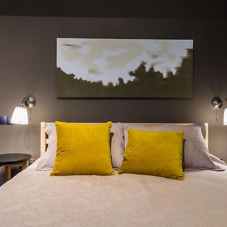 Moma, Contemporary Design At Old Tbilisi. Perfect Location Apartment Ngoại thất bức ảnh