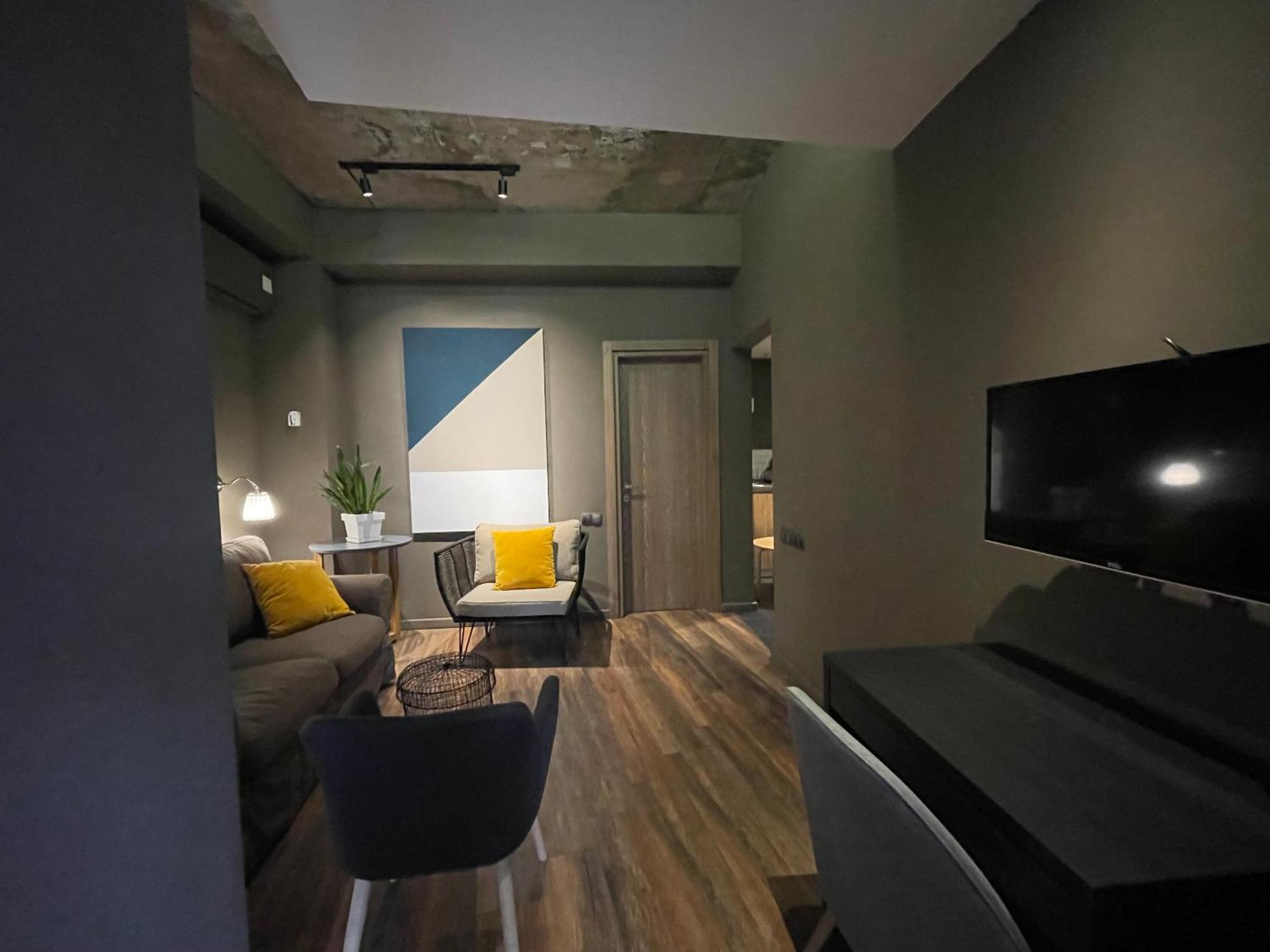 Moma, Contemporary Design At Old Tbilisi. Perfect Location Apartment Ngoại thất bức ảnh