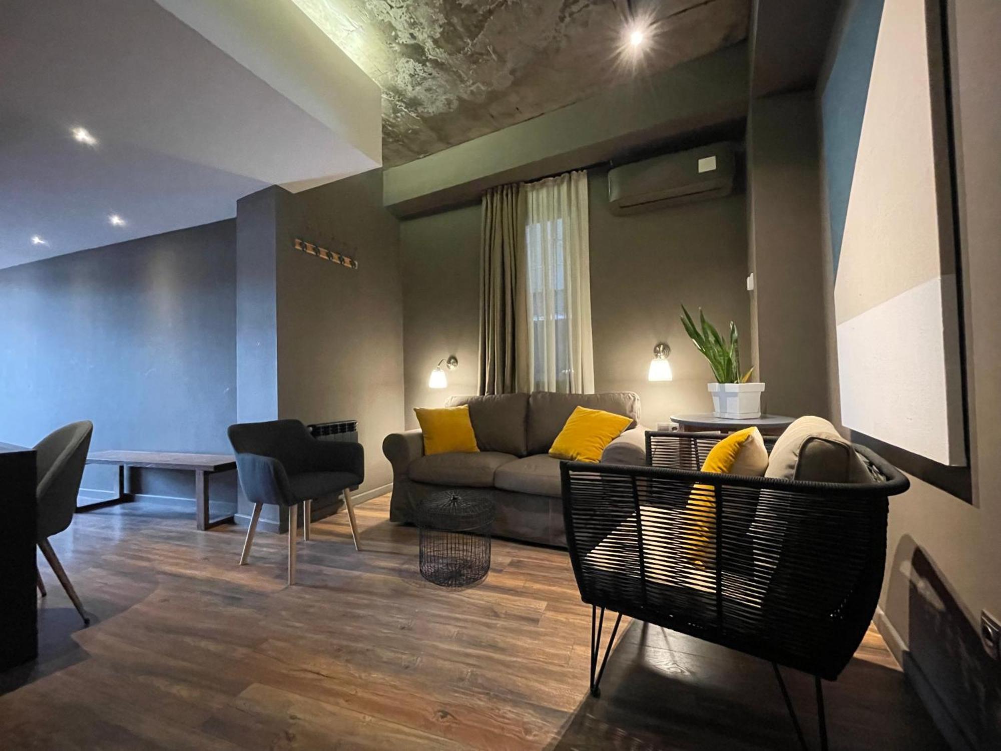 Moma, Contemporary Design At Old Tbilisi. Perfect Location Apartment Ngoại thất bức ảnh